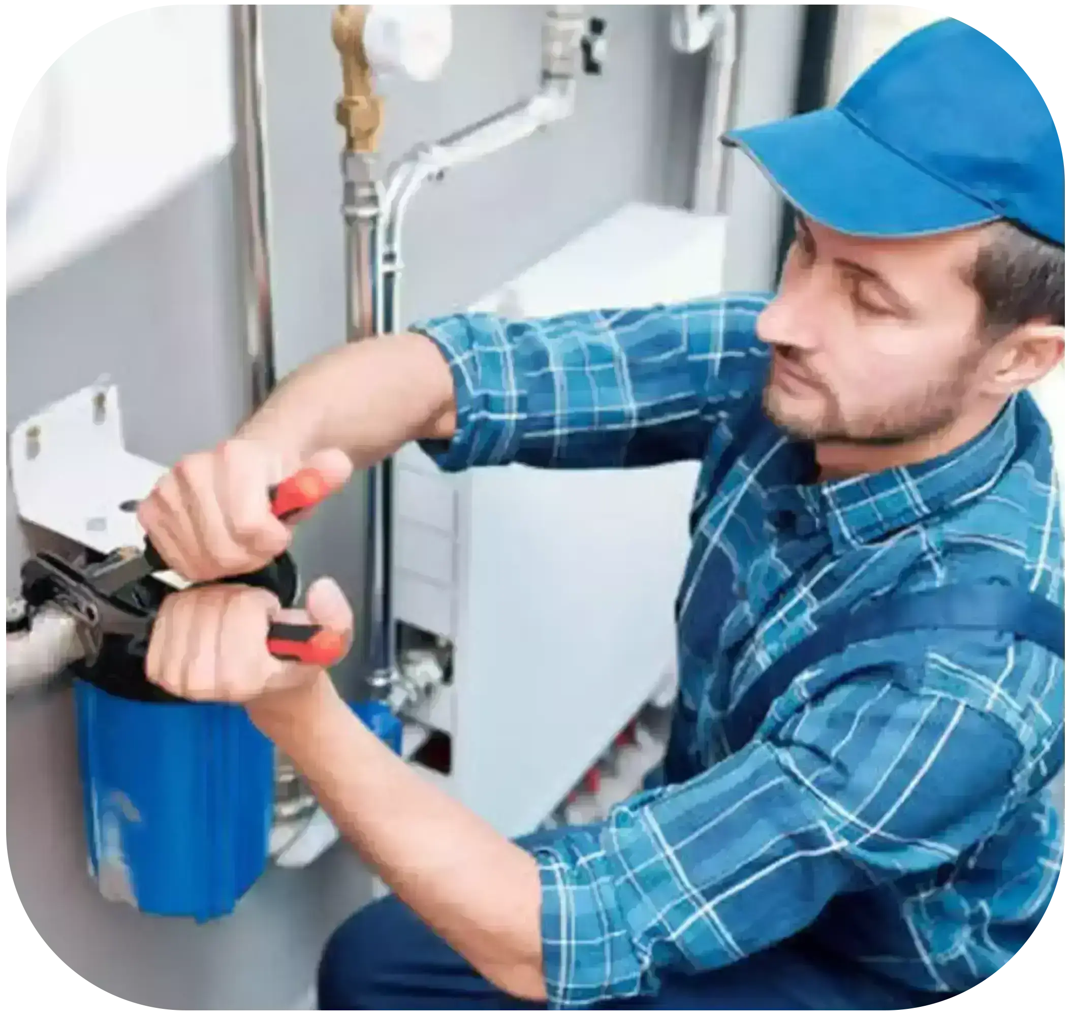 technician repair ro water purifier with water pipe pliers